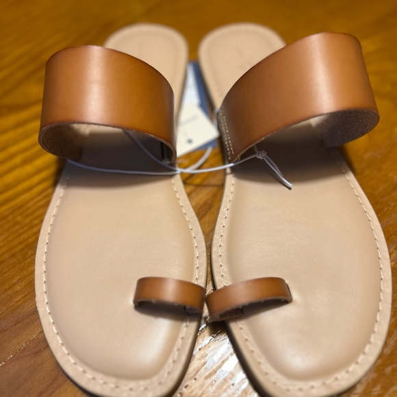 NWT Universal Thread Juno Sandals  Size 9 - Picture 3 of 5
